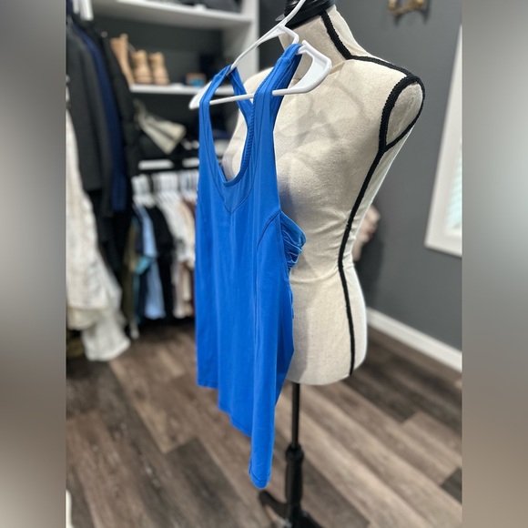 Lululemon Tone It Tank Top Pipe Dream Blue Size 4 NWOT Athleisure Lulu - Picture 3 of 6